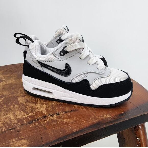 Nike Air Max 1 Easy On  Size 7 Boys Girls Black White - Picture 1 of 7